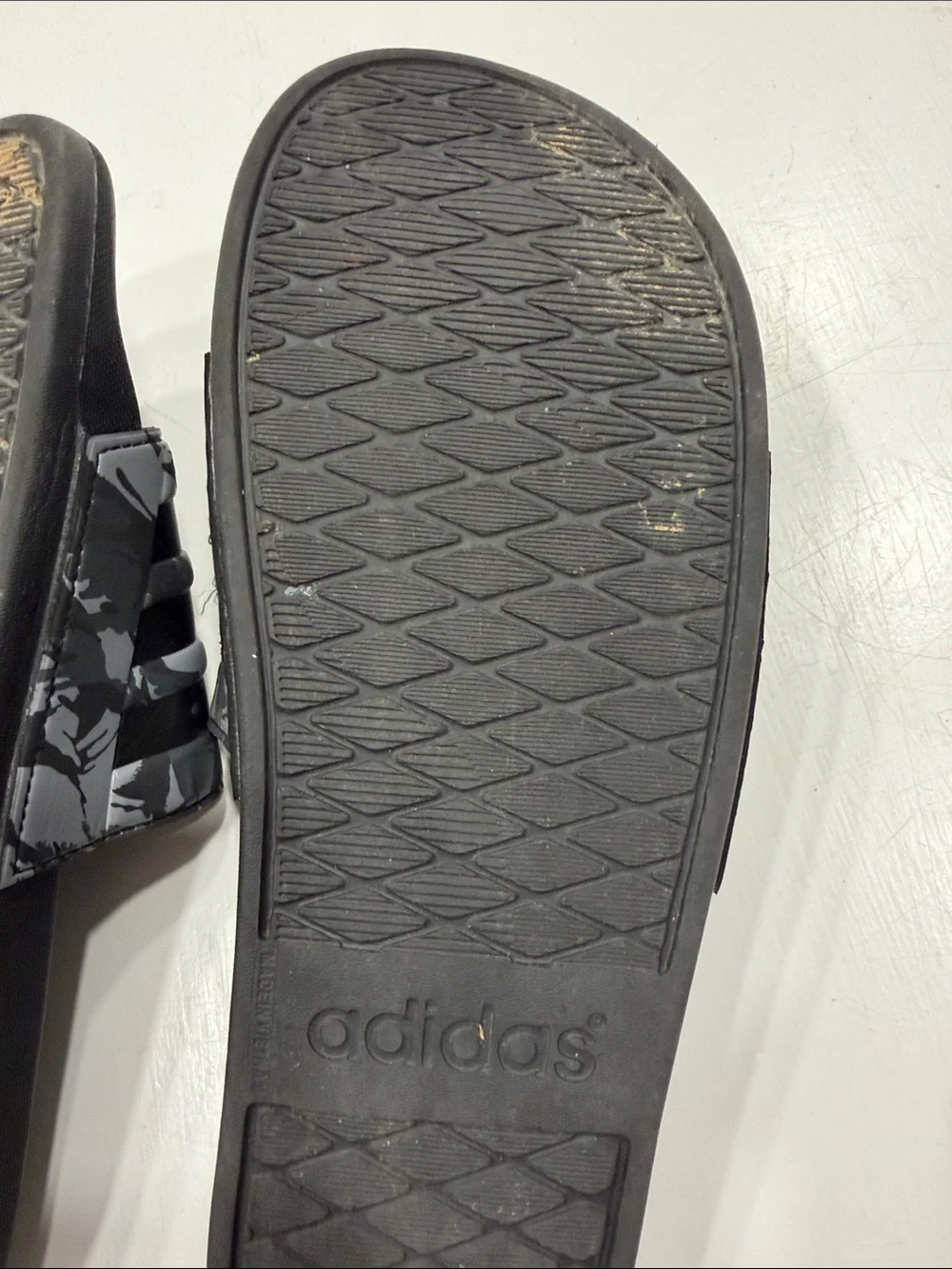 adidas Men's Black and Gray Patterned Slide Sandals